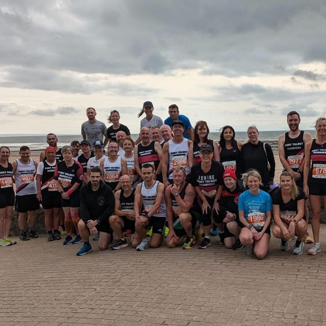 🔴⚪️⚫️ The Weekly Roundup🔴⚪️⚫️

🏴󠁧󠁢󠁷󠁬󠁳󠁿 Another week, another club championship race! The breezy but thankfully dry Swansea Bay 10K saw #teampth achieve some incredible PBs and first-time distance milestones 🤩. Well done, everyone!

🏰 Castle2Castle A huge shoutout to Alun Cox and Abigail Simmons for tackling the Caerphilly to Cardiff Castle2Castle race – amazing effort!

🍔 Club BBQ Our now traditional end-of-summer BBQ was a hit, even if the rain tried to dampen the day. A massive thank you to Cathryn Williams and Bethan Thomas for cooking up a storm and putting on a fantastic spread! 👏

🇫🇷 & 🐉 IRONMAN Weekend The final rides and training are done as our athletes gear up for an epic weekend of @ironmantri action. @cathwilliamss will be taking on the IRONMAN World Championship in Nice, while #teampth will also be representing on Tenby North Beach this Sunday. Good luck to all! 💪🏻 

⭐️ Shoutout to @parkrunuk highlights: 

🅿️ in Swansea bay 
🚨 new course PB’s for Jason Ackery and Claudia Lewis

🅿️ in Maesteg: 
🥈 and new course PB for Alun Cox 

🅿️ in Gnoll:
🥈 for Chris Bowen 

🅿️ in Brynaman
🥇 for Mandy Morris

✈️ in Cardiff we saw Neil Wilkins, in Llanerchaeron we saw Andrea Bowen, in Woolacombe Dunes we saw Mat Jones, in Cosmeston Lakes we saw Kathryn Cunningham, in sandy water we saw Angela James and in Ystalyfera we saw Ian Adams. 

Share your activities from last week if we missed them! 👇✌🏻
•
•
•
•
#ironmantriclub #triathlonclub  #teampth  #ptharriers #weswimweridewerun #welshtri #welshathletics #brittri #southwalesrunning #runnersofinstagram #tricommunity #running  #fitness #runningmotivation #instarunners #training #sport #workout  #instarunner #fitnessmotivation #runningcommunity #triathlon #runnersworld #ukrunchat